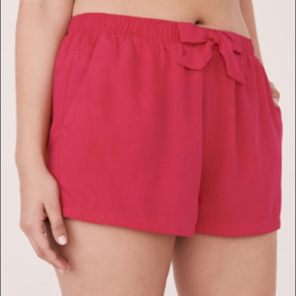 Luxury Edition Elastic Waistband Short, Red Fan